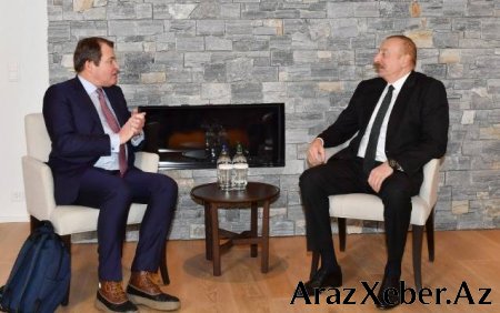 İlham Əliyev AYİB-in birinci vitse-prezidenti ilə görüşdü