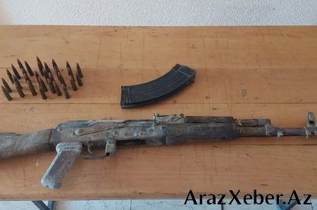 Füzulidə keçmiş məhkumdan “Kalaşnikov” avtomatı aşkarlanıb - FOTO Füzulidə keçmiş məhkumdan “Kalaşnikov” avtomatı aşkarlanıb - FOTO