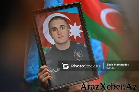 Terror aktında həlak olan polis Xəzər Zamanov dəfn edilib - YENİLƏNİB + FOTO