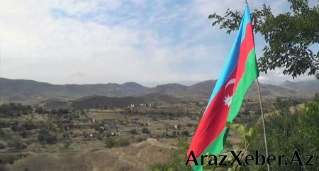 Azərbaycan bayrağı Xankədidə dalğalanır