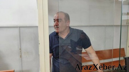 Arvadının boğazını kəsərək öldürən şəxsin oğlu: “Atama az cəza verin”