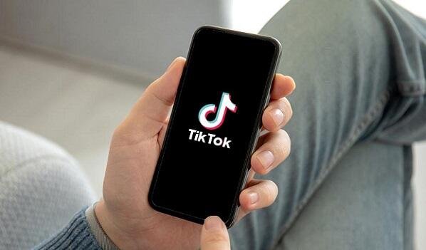 Ata TikTok hesabını silmək istəmədiyi üçün qızını öldürüb