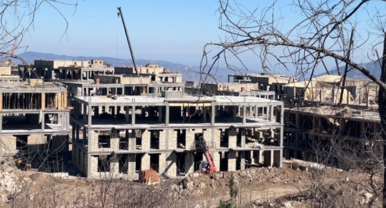 Məcburi köçkünlər üçün 6 bina tikiləcək - 16 milyon ayrıldı