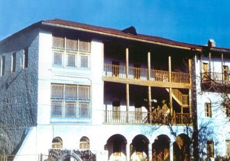  Zöhrabbəyovlar nəslinin tarixi irsi: Şuşa məkan yaddaşı, nəsil davamlılığı kontekstində təhlil və ya təfərrüat