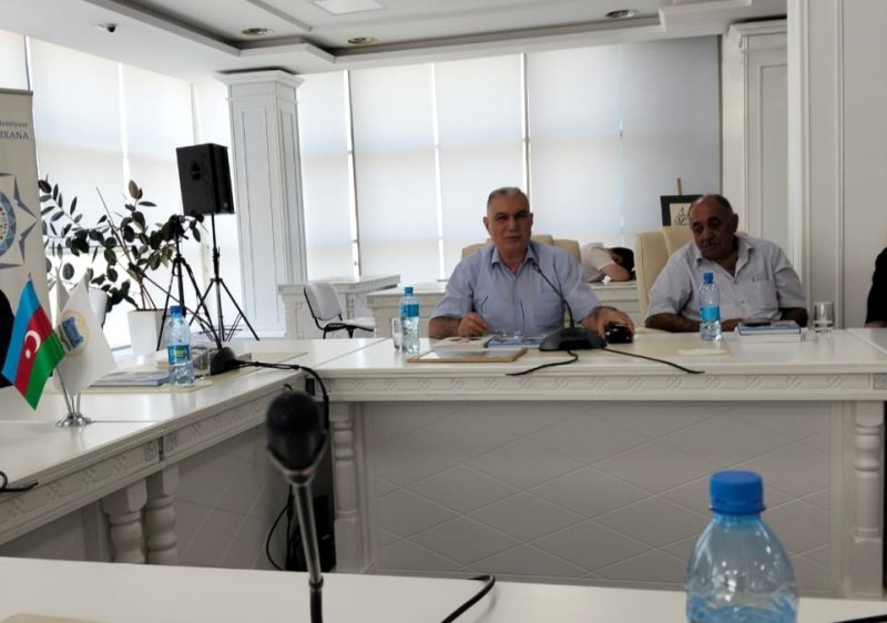 “Qalib Xalqın Ruhnaməsi” – AMEA Mərkəzi Elmi Kitabxanasında Sabir Hüseynov və Pünhan Şükürün yeni kitabları təqdim olunub -Fotolar