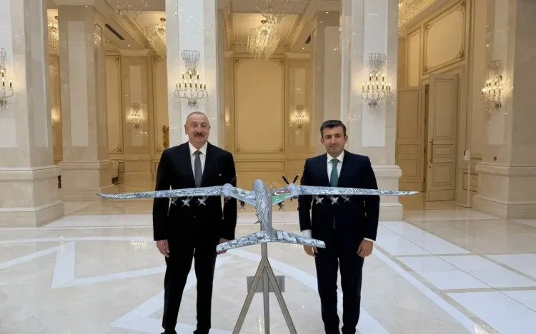 İlham Əliyev Bayraktarı qəbul etdi - FOTO