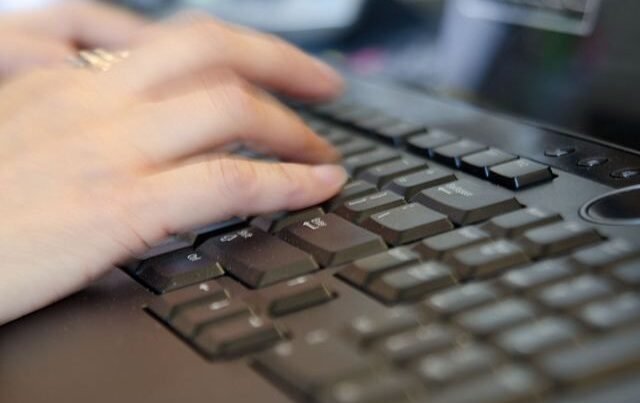 3 mindən çox müəllim yeni fənlər üzrə sertifikatlaşdırmada keçid balını toplaya bilməyib